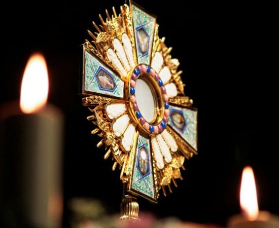 Adoración Eucarística