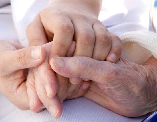 Sembradores de esperanza (acoger, proteger y acompañar en la etapa final de esta vida)