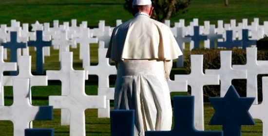 El Papa concede para todo el mes de Noviembre la indulgencia plenaria propia del Día de los Fieles Difuntos