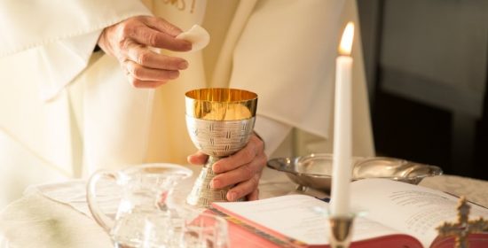 El Penitenciario Mayor recuerda la invalidez de la «absolución» telefónica o de las misas por youtube