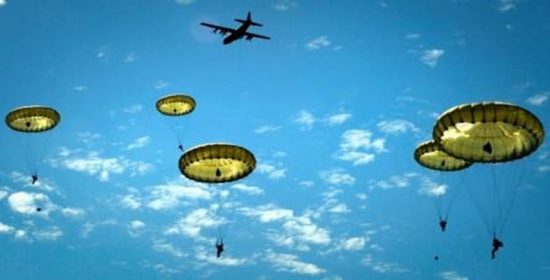 Cuentos con moraleja: «¿Quién empaqueta tu paracaídas?»
