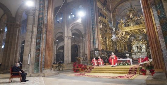 El arzobispo preside en la Catedral la fiesta de la Traslación del Apóstol Santiago