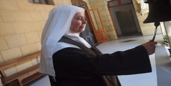 Cuentos con moraleja: “La llamada de Dios”