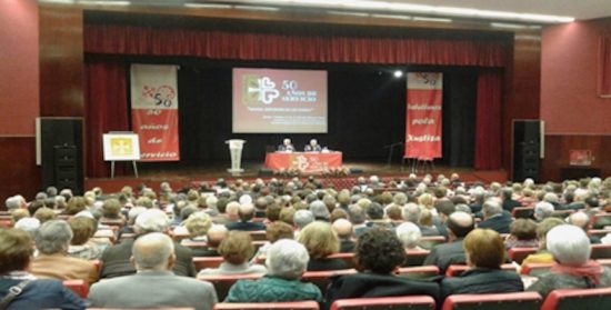 El arzobispo presidió la Asamblea General Extraordinaria de Caritas Diocesana